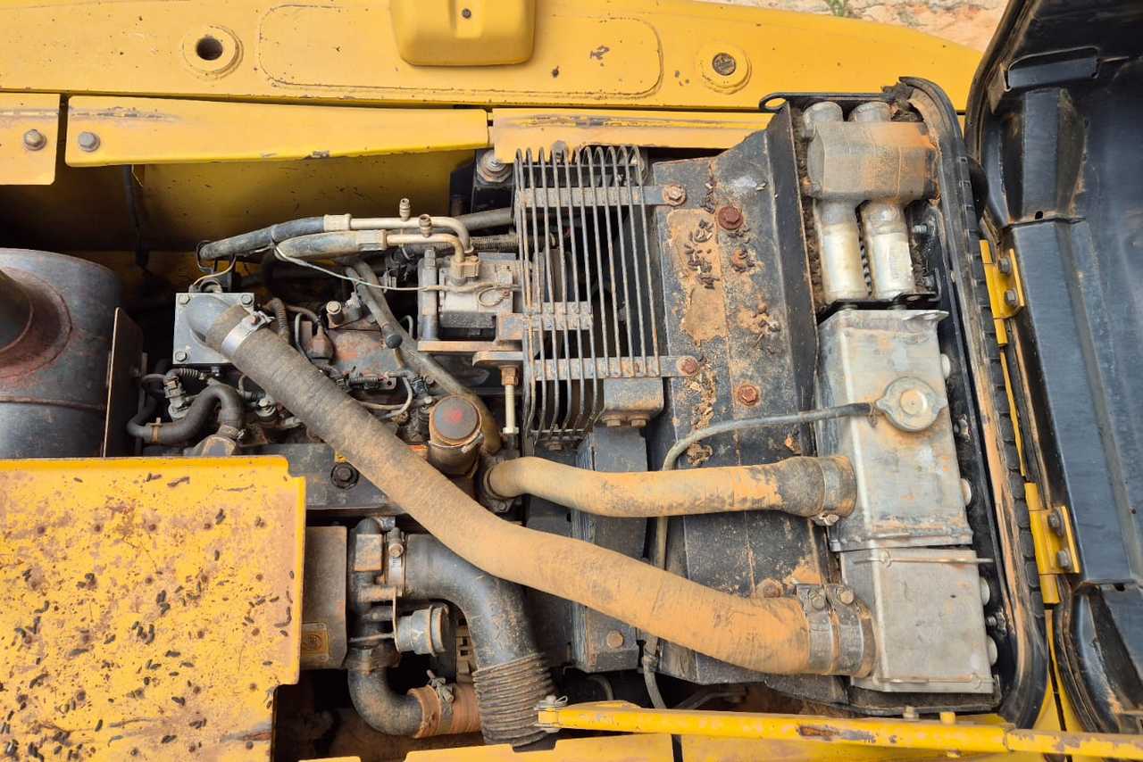 Komatsu PC130 - 12/12 5