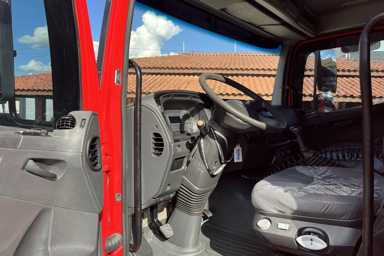 Mercedes Benz Axor 1933 - 12/12 11