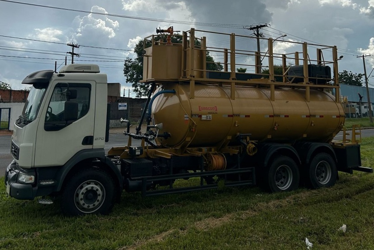 Volvo VM 270 - 13/13 4
