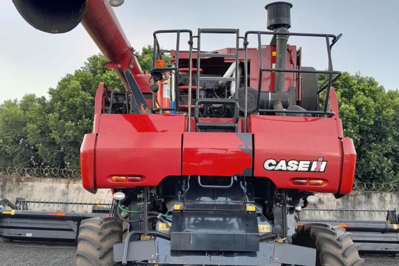 Case 8120 - 13/13 2