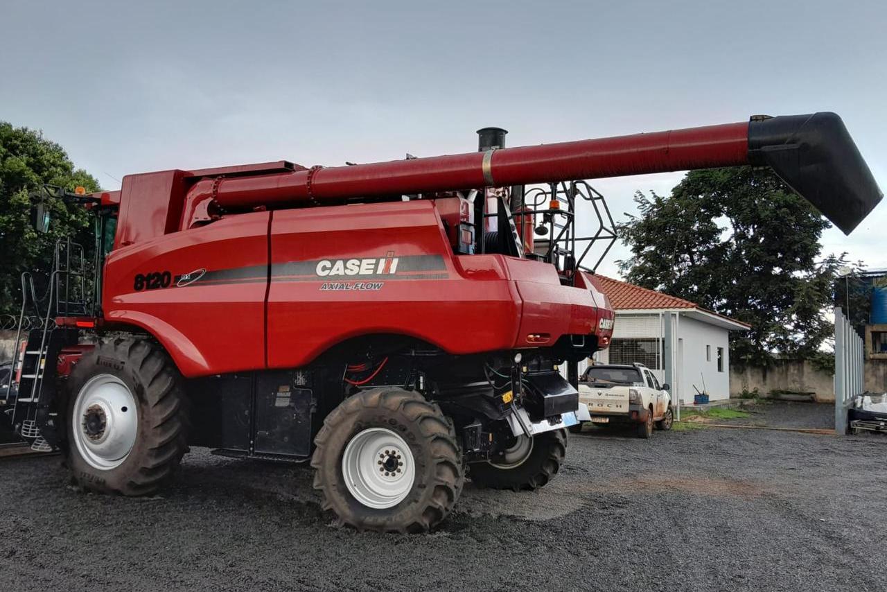 Case 8120 - 13/13 8