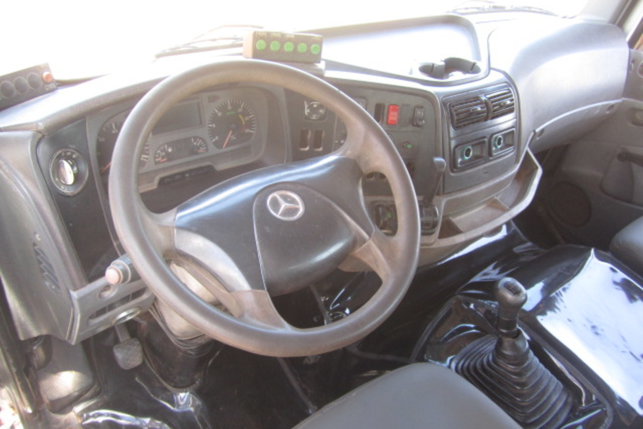 Mercedes Benz Axor 2831 - 08/08 9