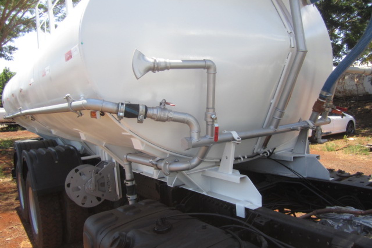 Mercedes Benz Axor 2831 - 08/08 12