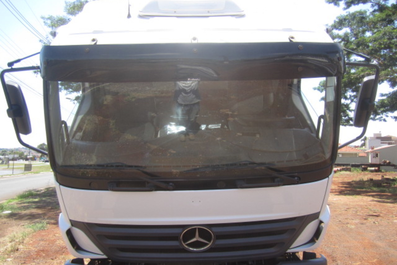 Mercedes Benz Axor 2831 - 08/08 14