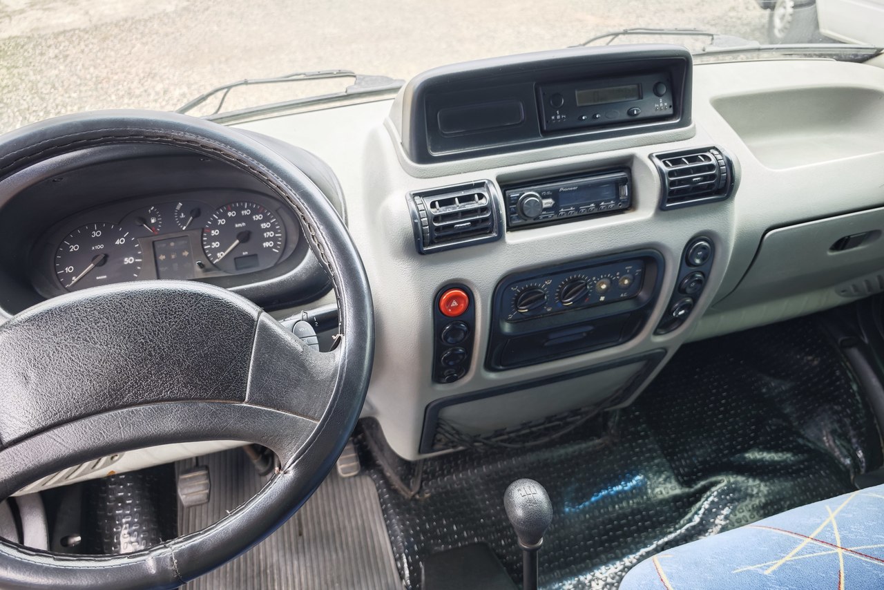 Renault Master Minibus - 07/08 5