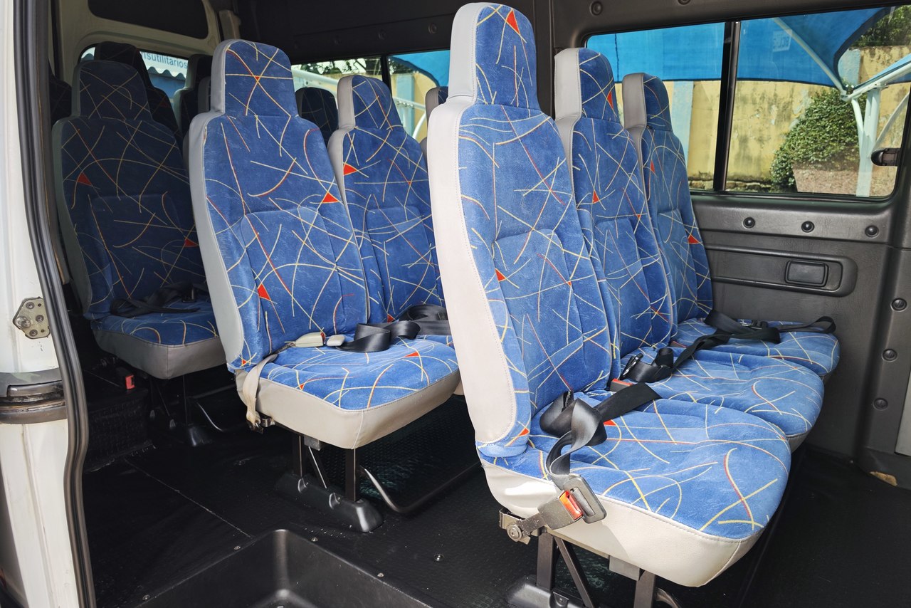 Renault Master Minibus - 07/08 6