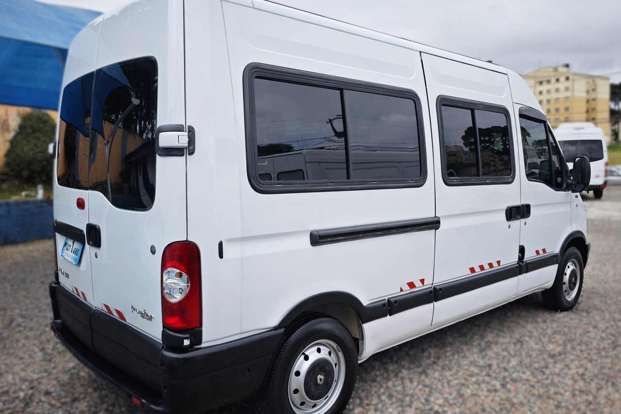 Renault Master Minibus - 07/08 13