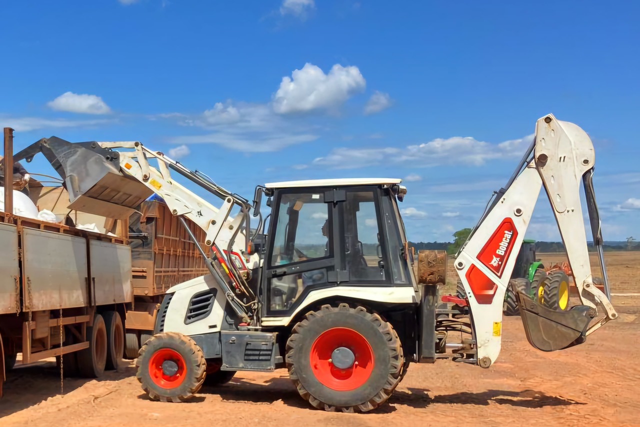 Bobcat B760 - 21/21 4