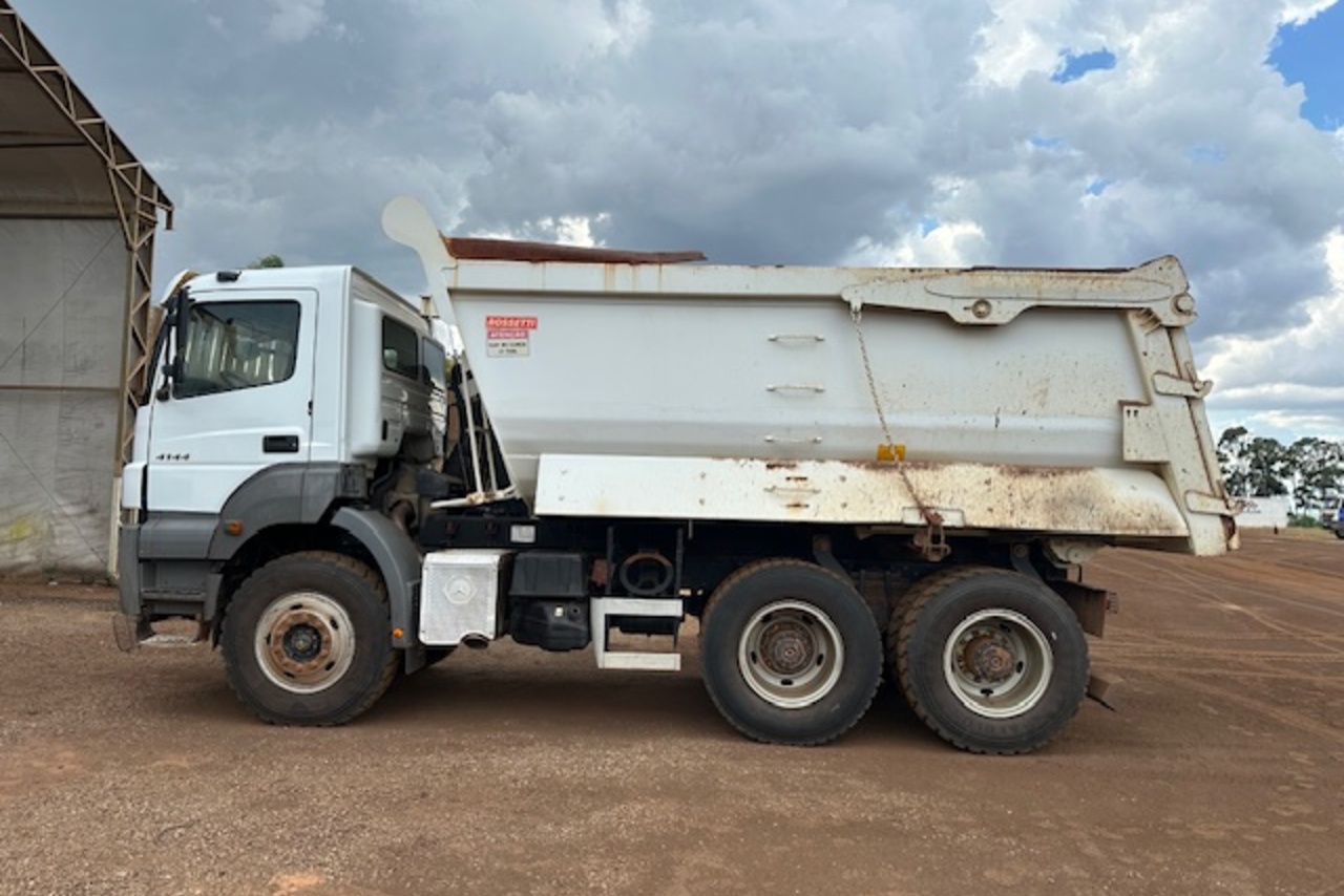 Mercedes Benz Axor 4144 - 20/20 4