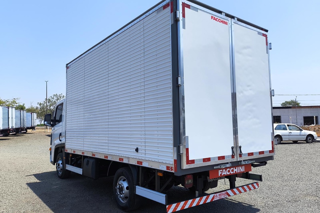 Volkswagen Delivery Express DRC 4X2 - 21/22 10