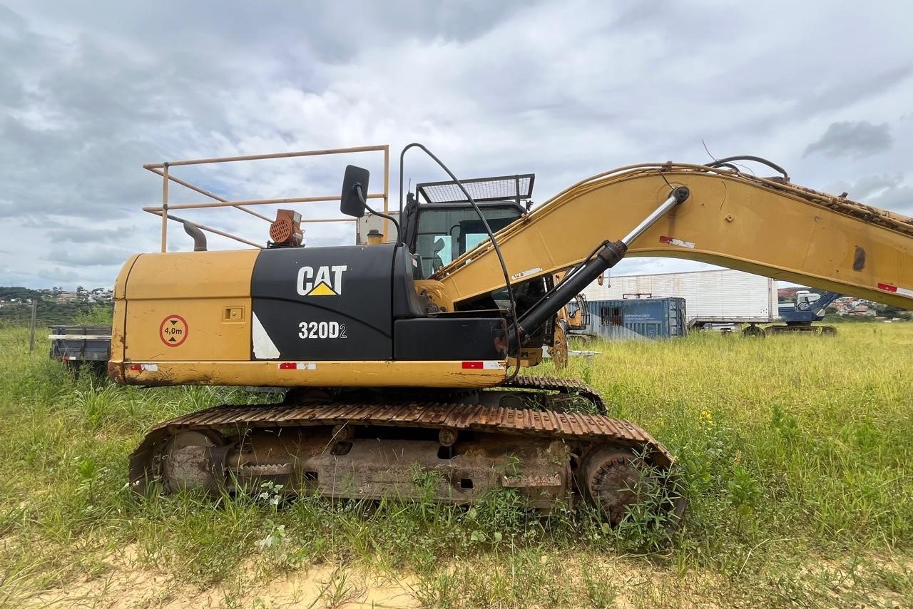 Caterpillar 320D2 - 14/14 3