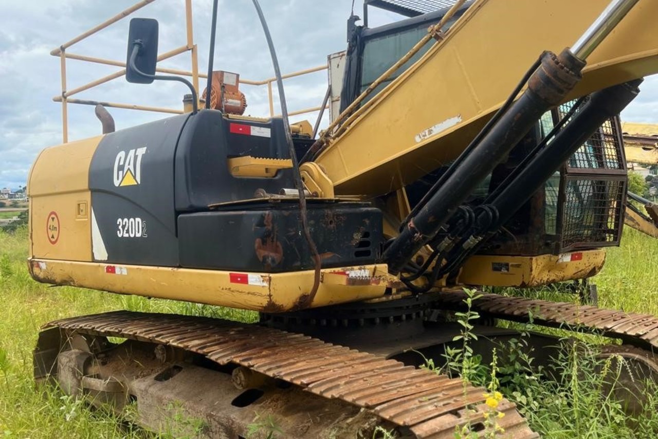 Caterpillar 320D2 - 14/14 4