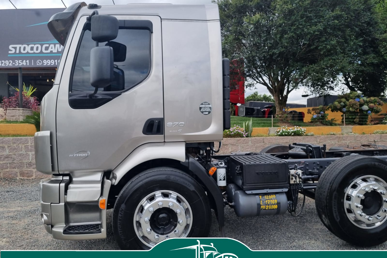 Volvo VM 270 - 12/12 5