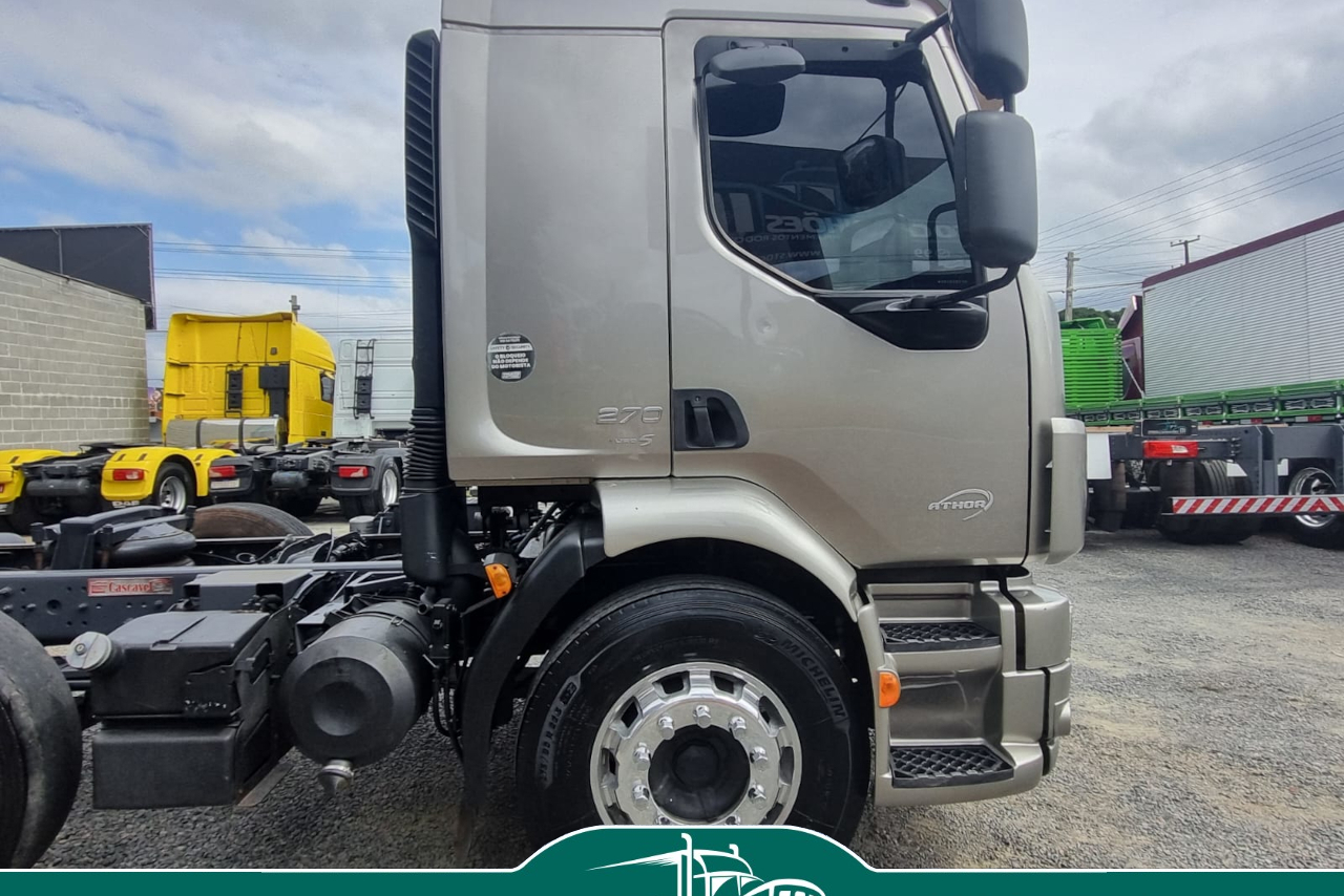 Volvo VM 270 - 12/12 8