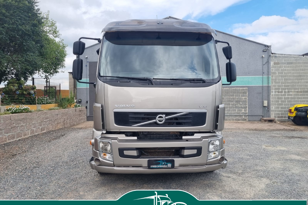 Volvo VM 270 - 12/12 15
