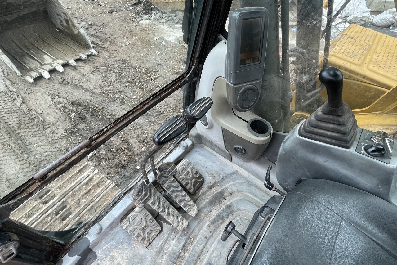 Caterpillar 320 DL - 10/10 6