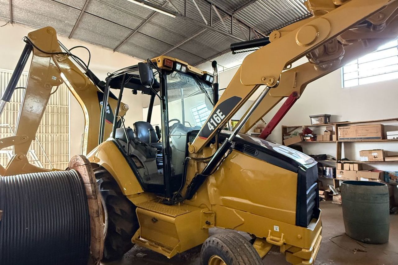Caterpillar 416E - 09/09 3