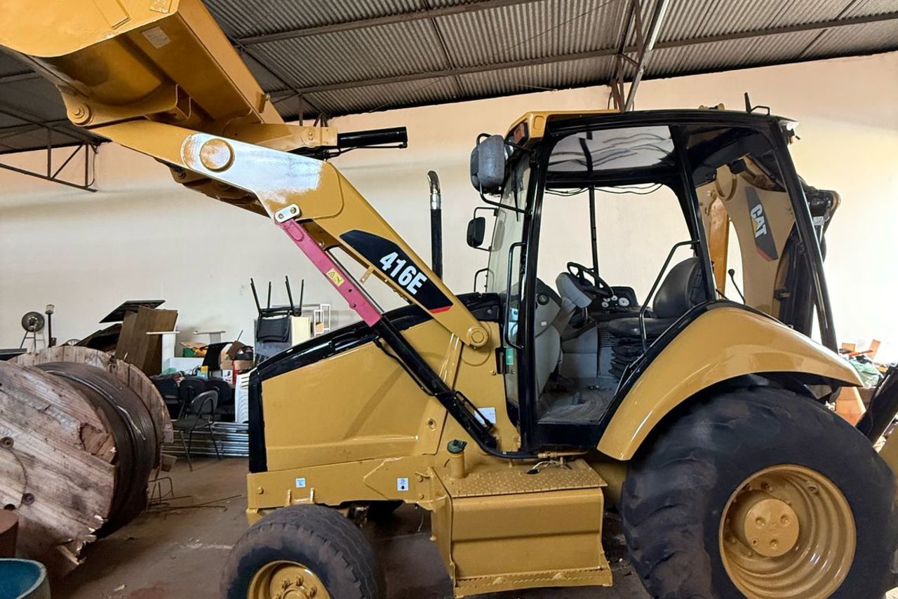 Caterpillar 416E - 09/09 5