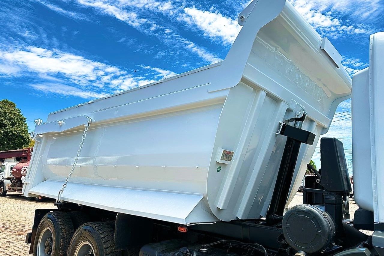 Mercedes Benz Axor 2831 - 12/12 4