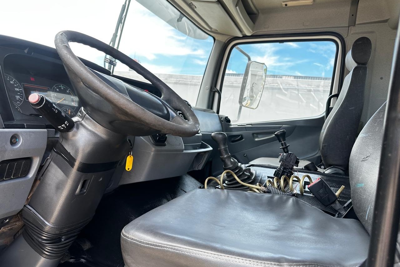 Mercedes Benz Axor 2831 - 12/12 10