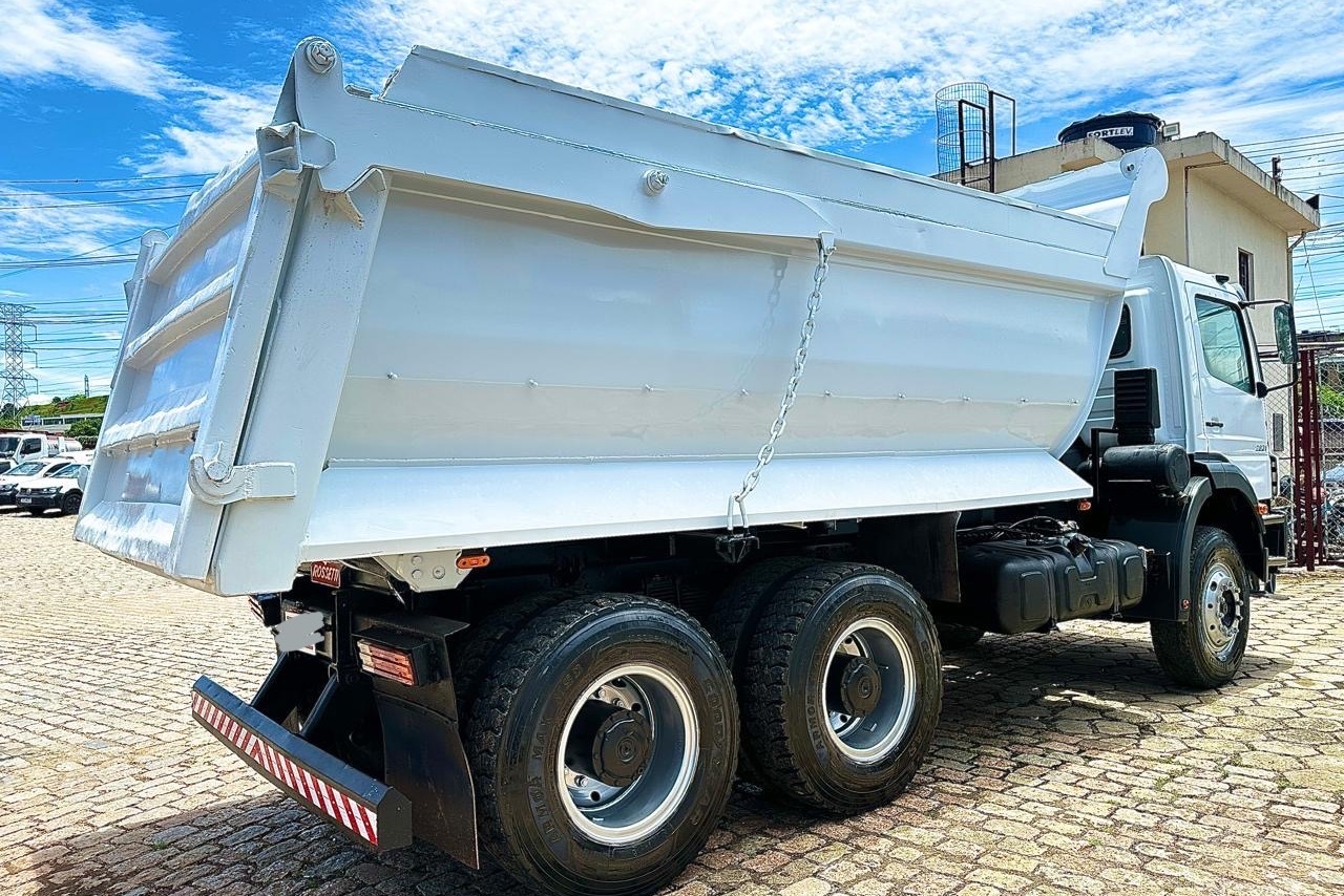 Mercedes Benz Axor 2831 - 12/12 11