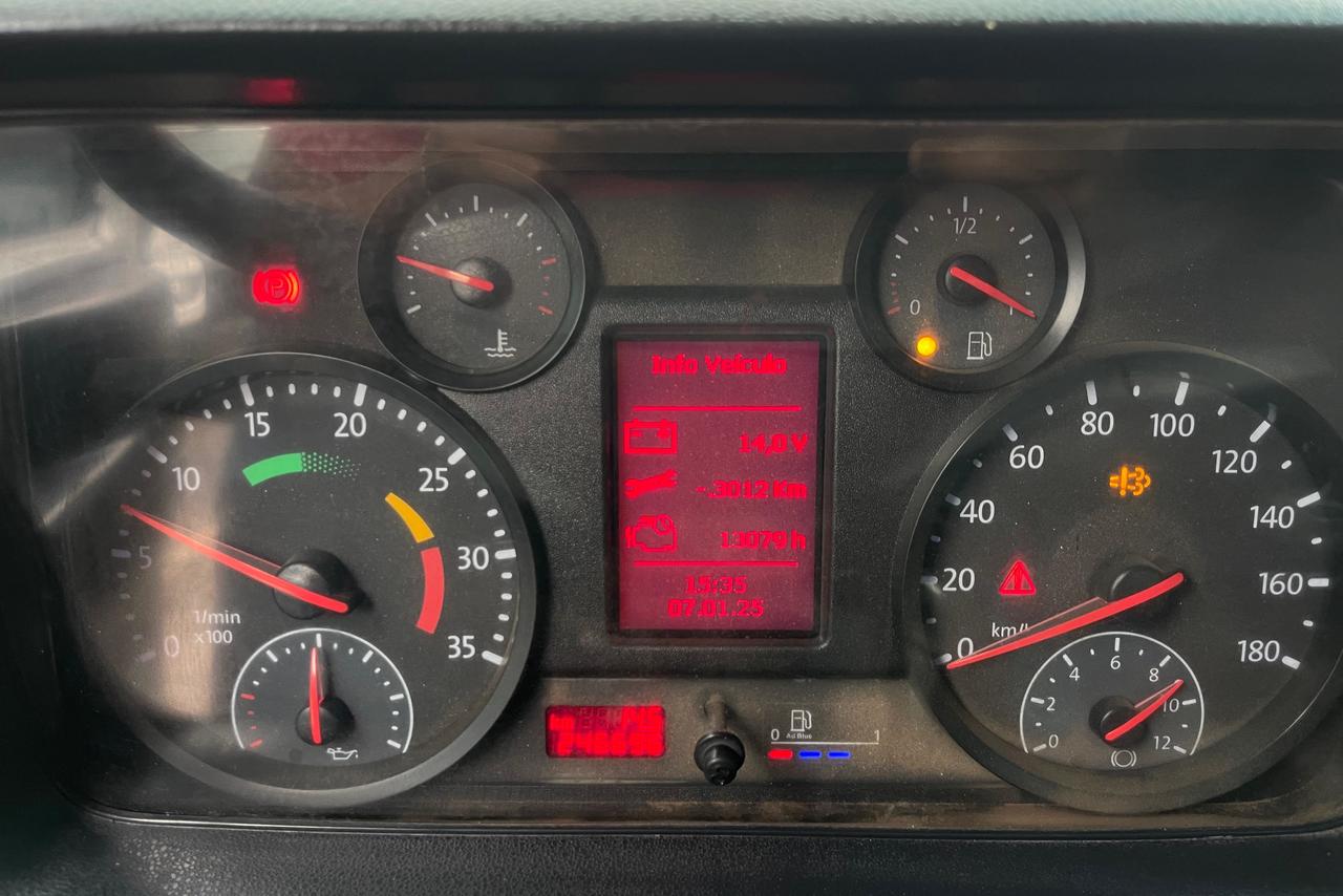 Volkswagen 8 160 - 14/14 11