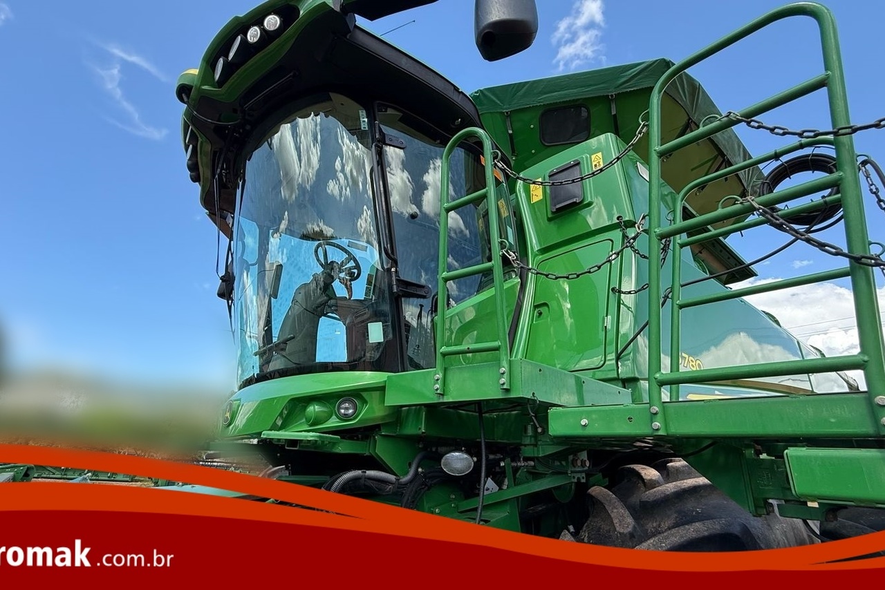 John Deere  S780 - 19/19 8