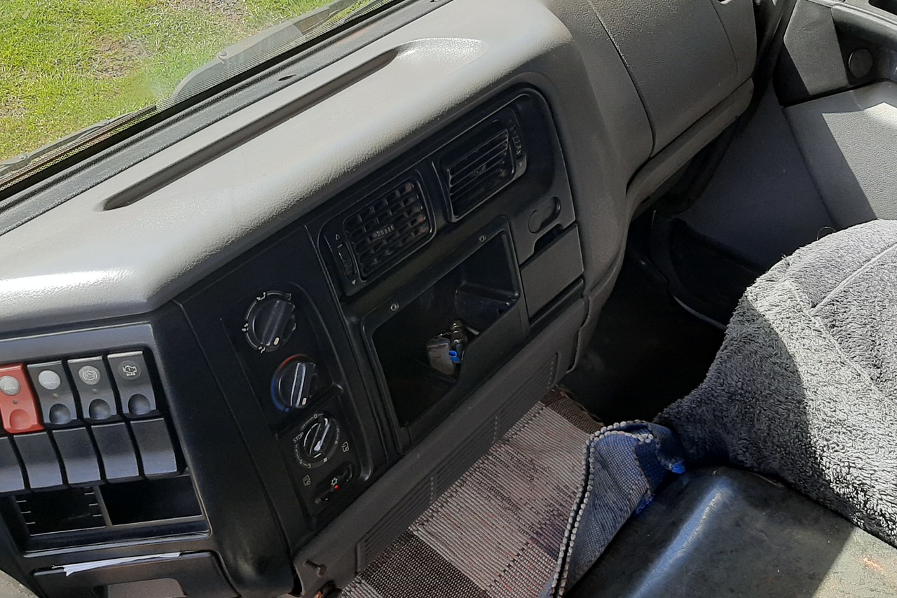 Volvo VM260 - 11/11 8