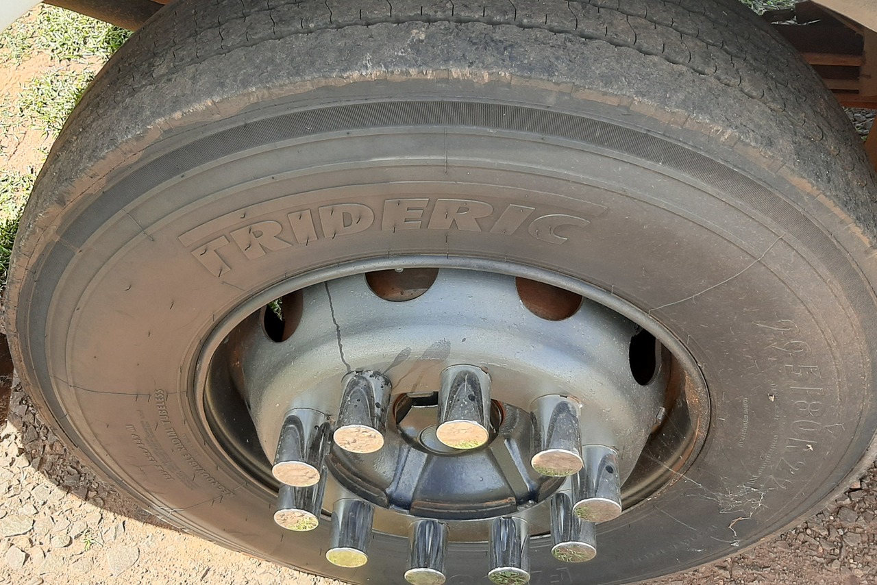 Volvo VM260 - 11/11 10
