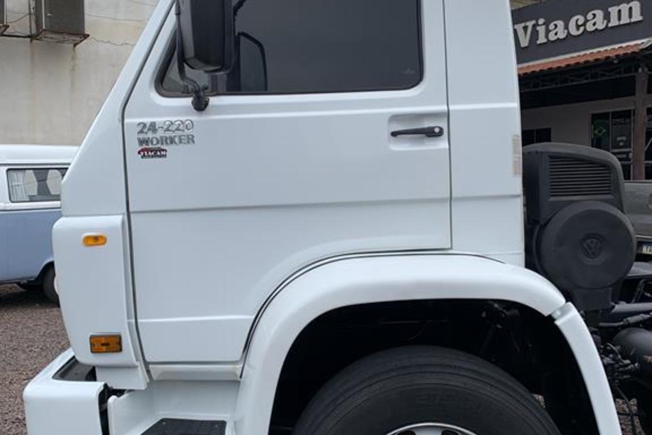 Volkswagen 24 220 - 06/07 4