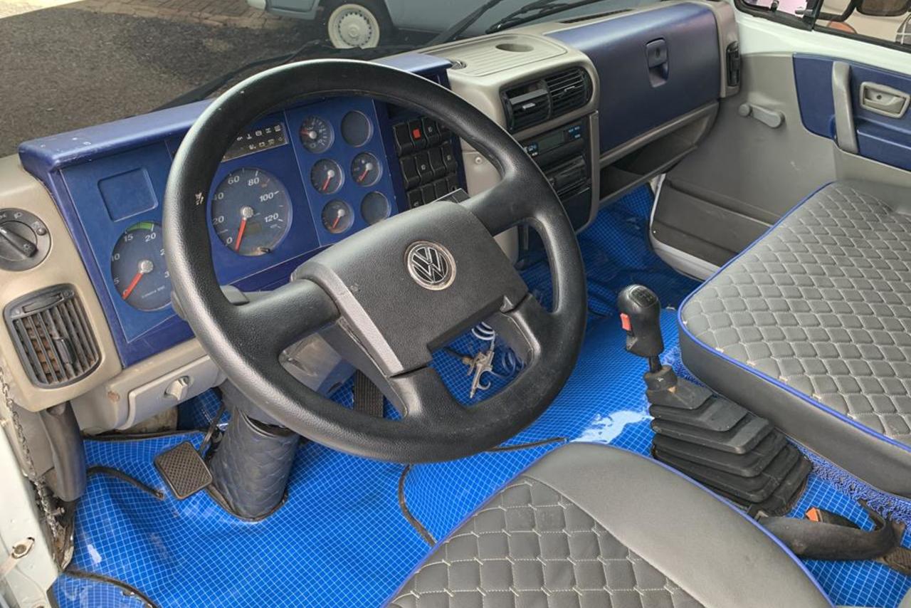 Volkswagen 24 220 - 06/07 11