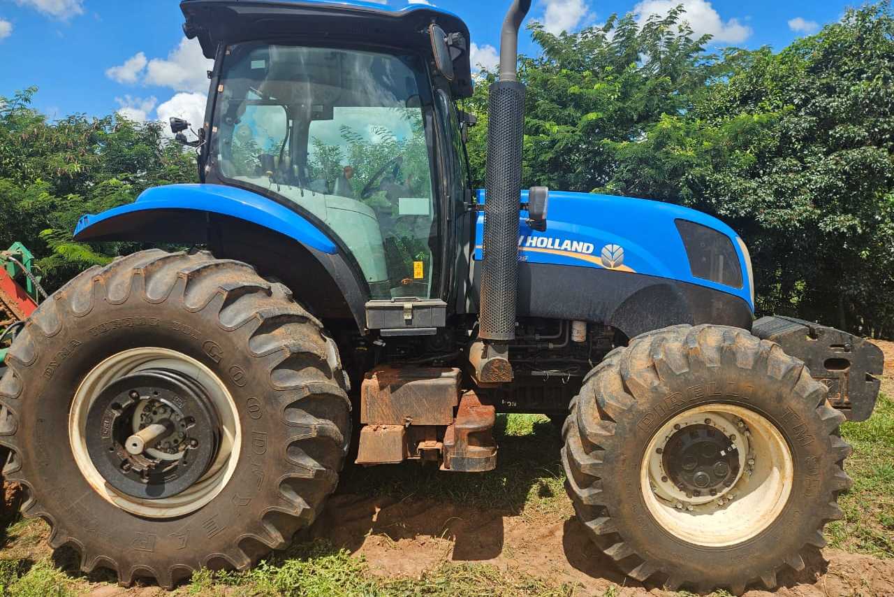 New Holland T7. 205 - 22/22 3