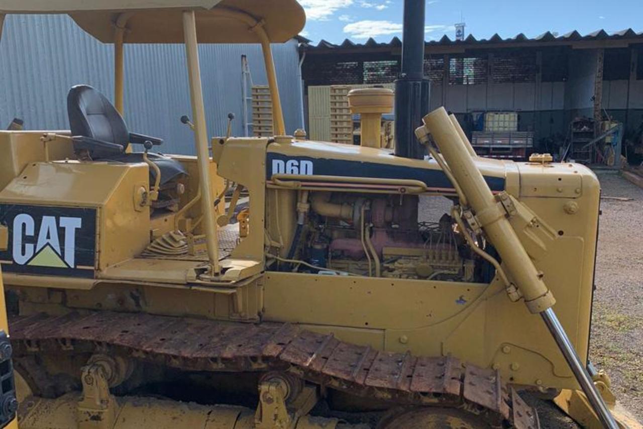 Caterpillar D6D - 85/85 3