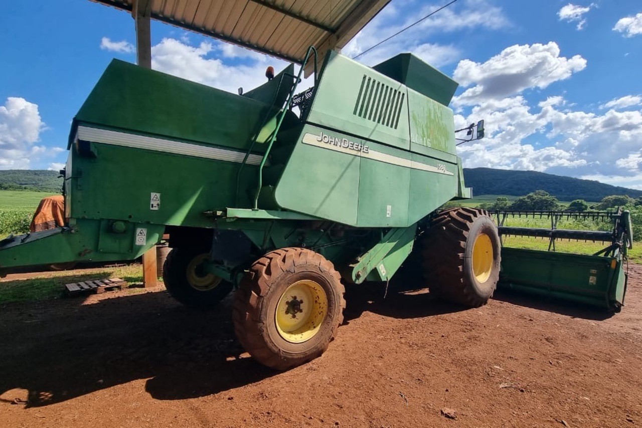 John Deere 1550 - 06/06 5