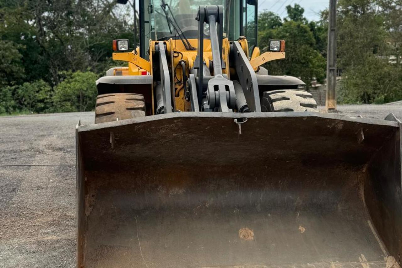 Volvo L120F - 11/11 4