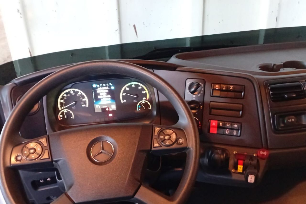 Mercedes Benz Atego 2730 - 24/24 8