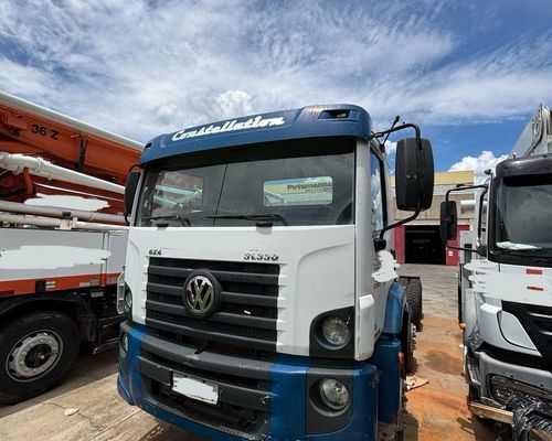 Caminhão Bitruck