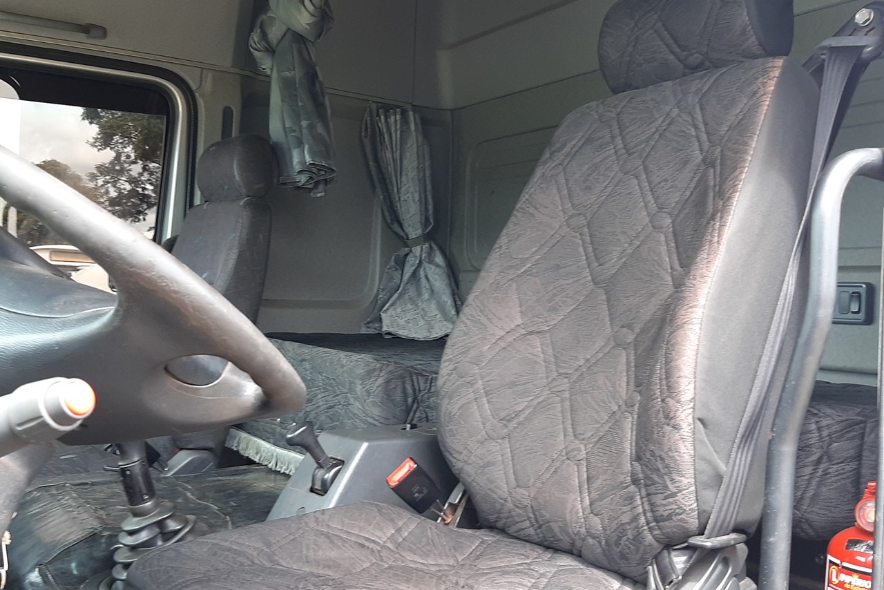 Mercedes Benz Atego 2425 - 09/09 6