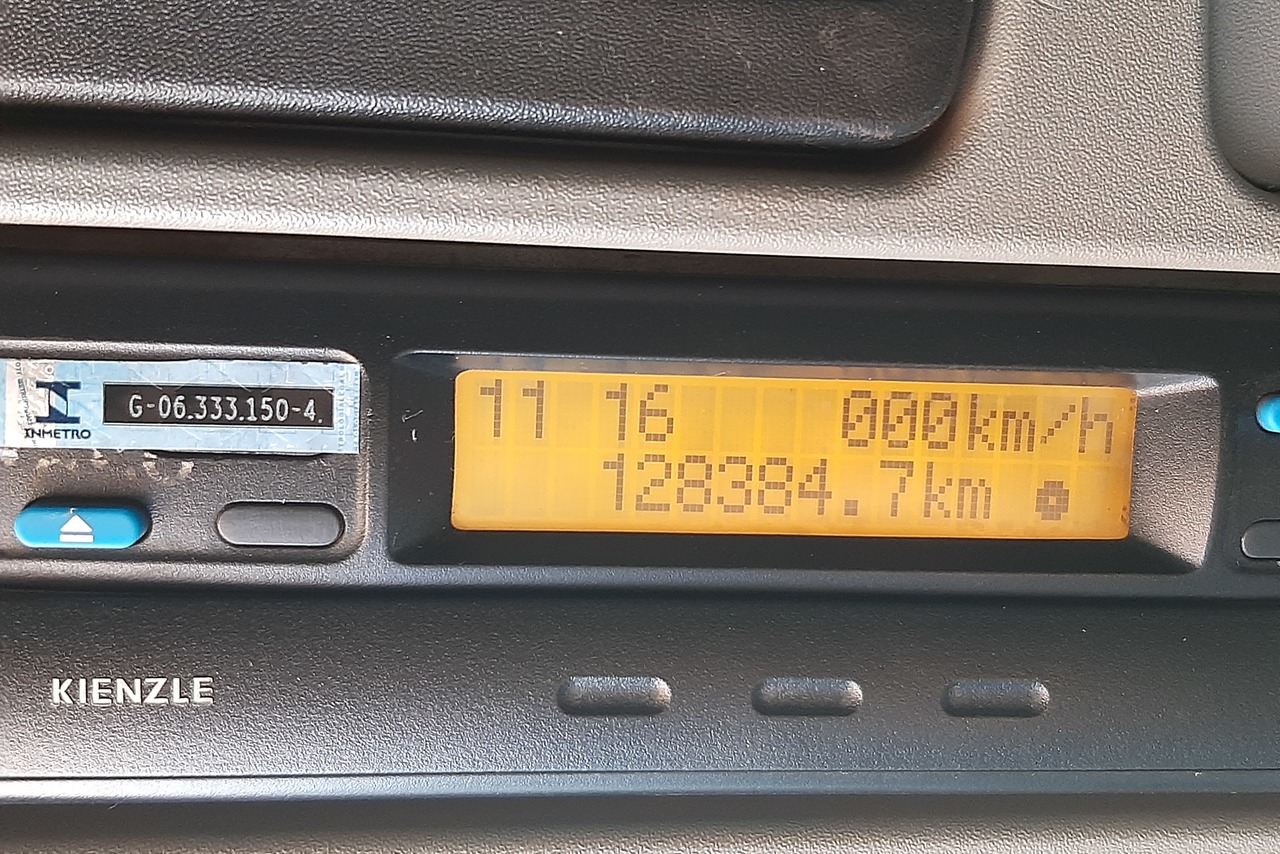 Mercedes Benz Atego 2425 - 09/09 12