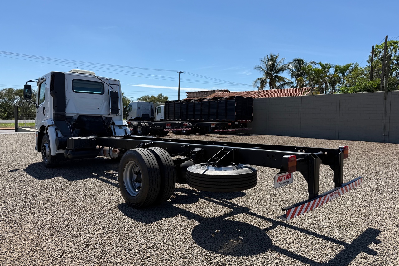 Volkswagen 15-180 E Constellation - 11/12 9