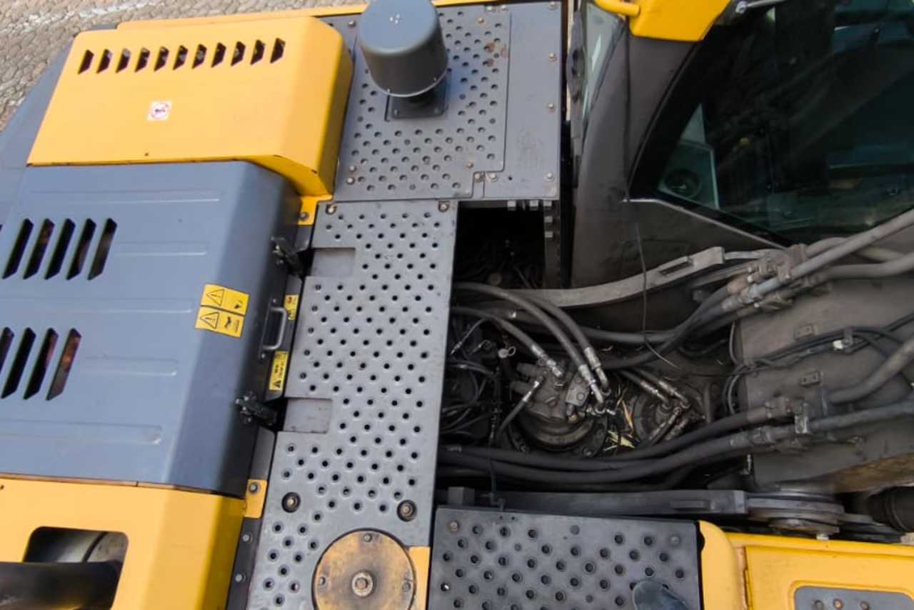 Volvo EC220D - 22/22 15
