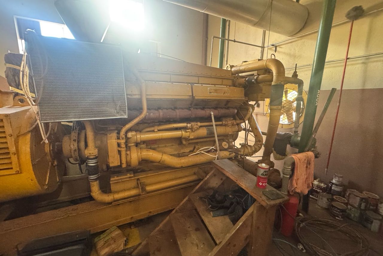 Caterpillar 1000 KVA - 82/82 4