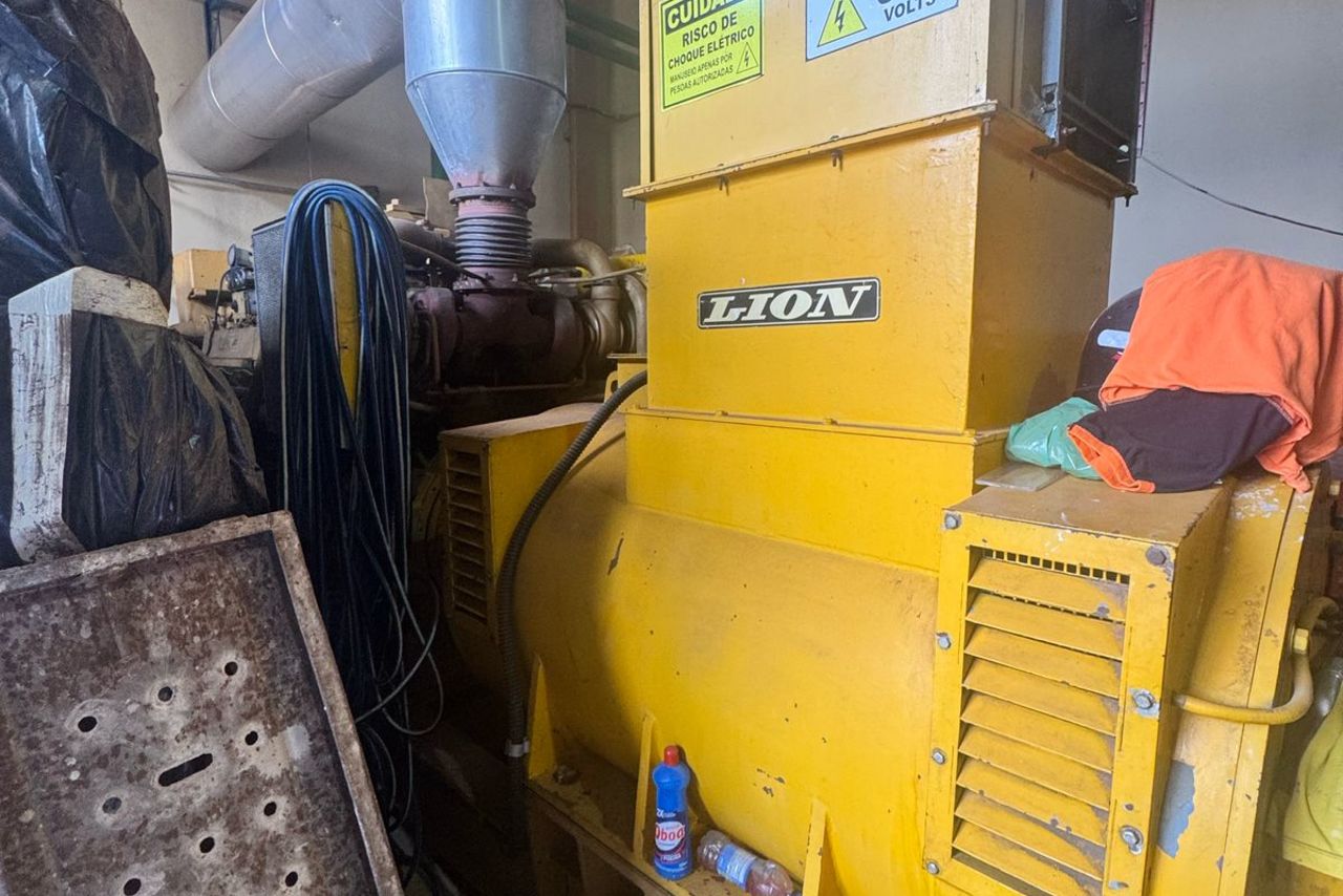 Caterpillar 1000 KVA - 82/82 6