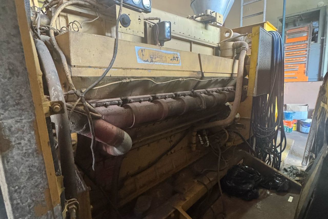Caterpillar 1000 KVA - 82/82 11