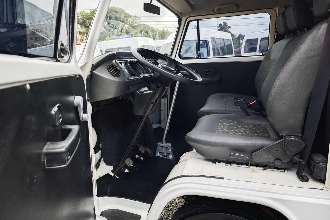 Volkswagen Kombi - 09/10 13