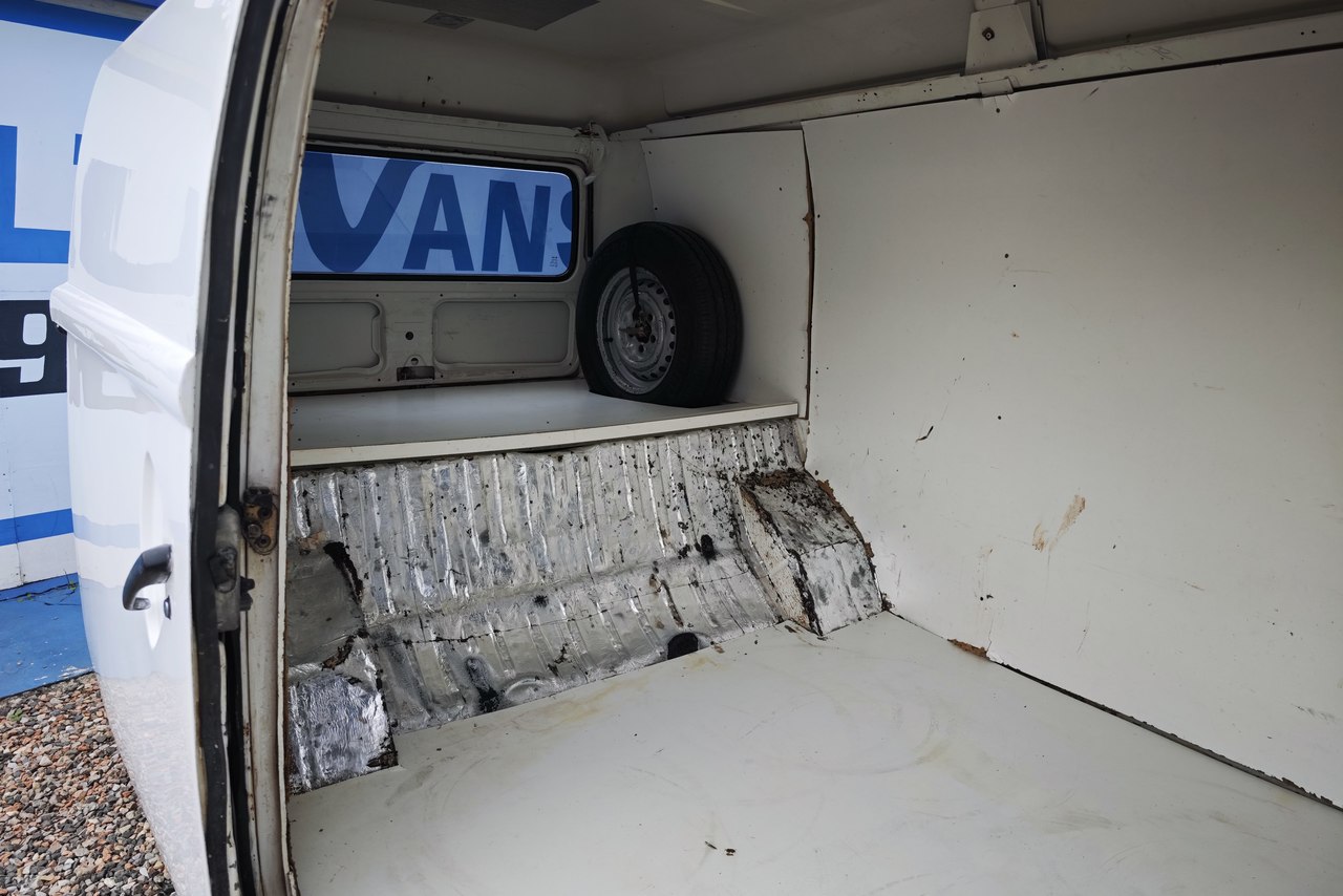 Volkswagen Kombi - 09/10 14