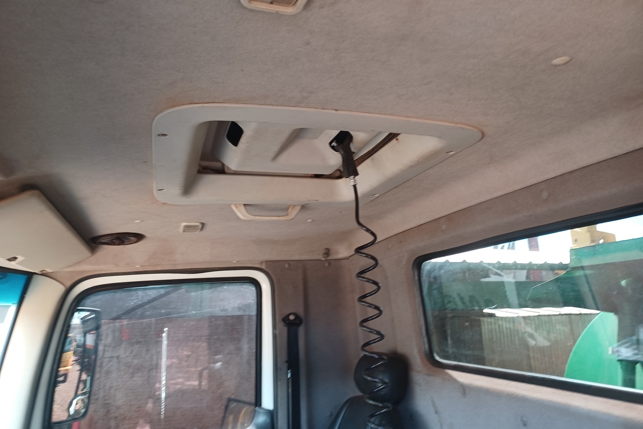 Volkswagen 26-260 E Constel. 6x4 - 11/12 5