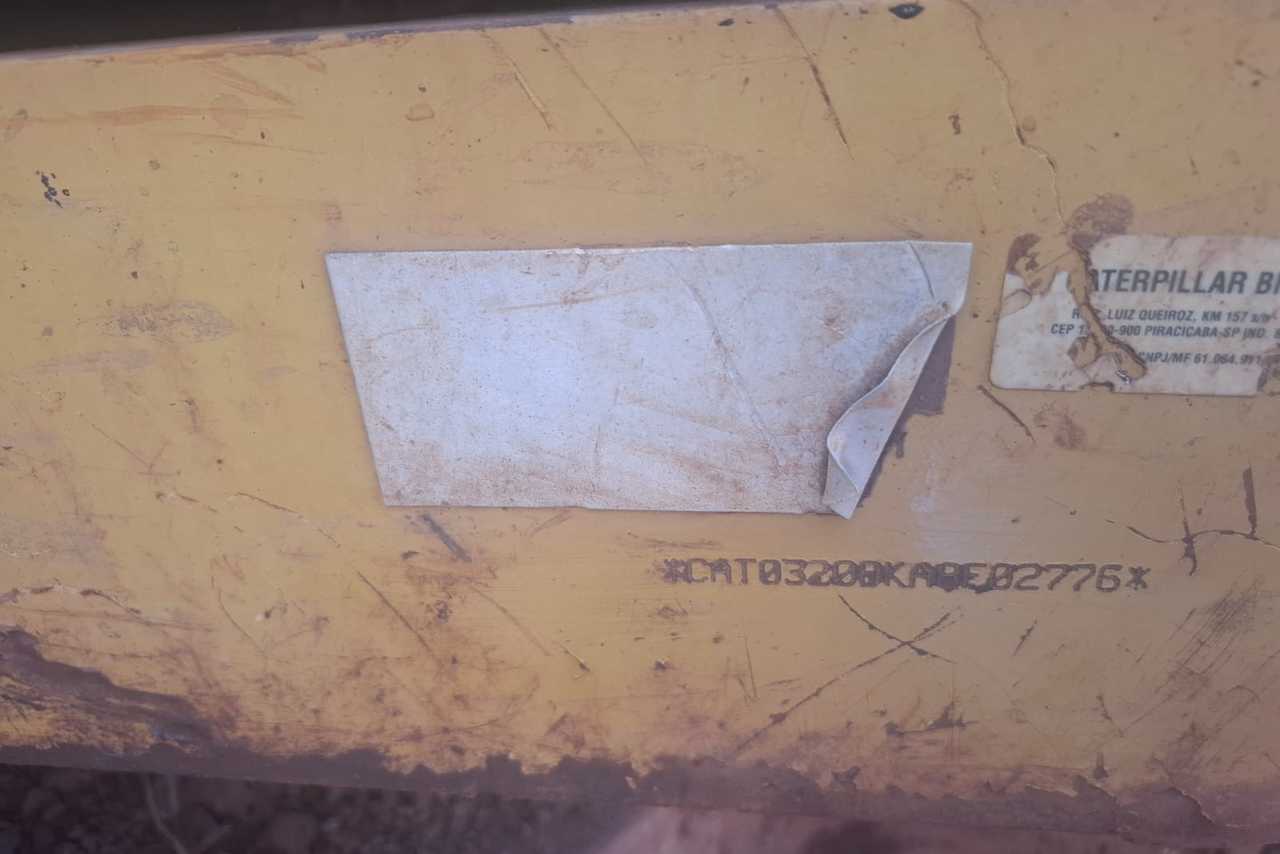 Caterpillar 320 DL - 12/12 2