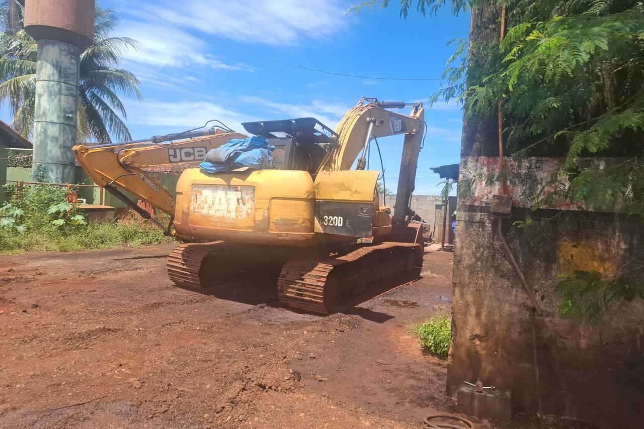 Caterpillar 320 DL - 12/12 5