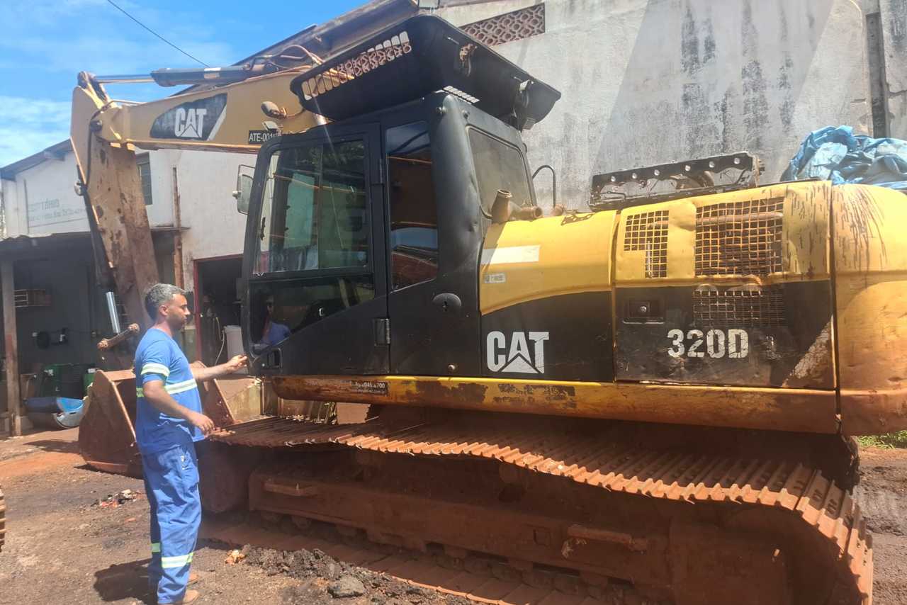 Caterpillar 320 DL - 12/12 6